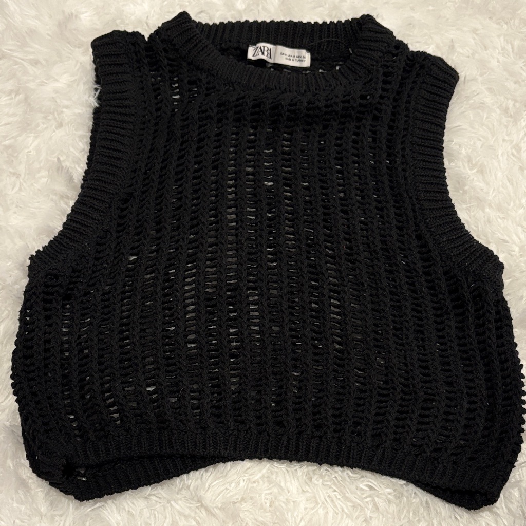 Zara Black Sleeveless Knit Crop Top